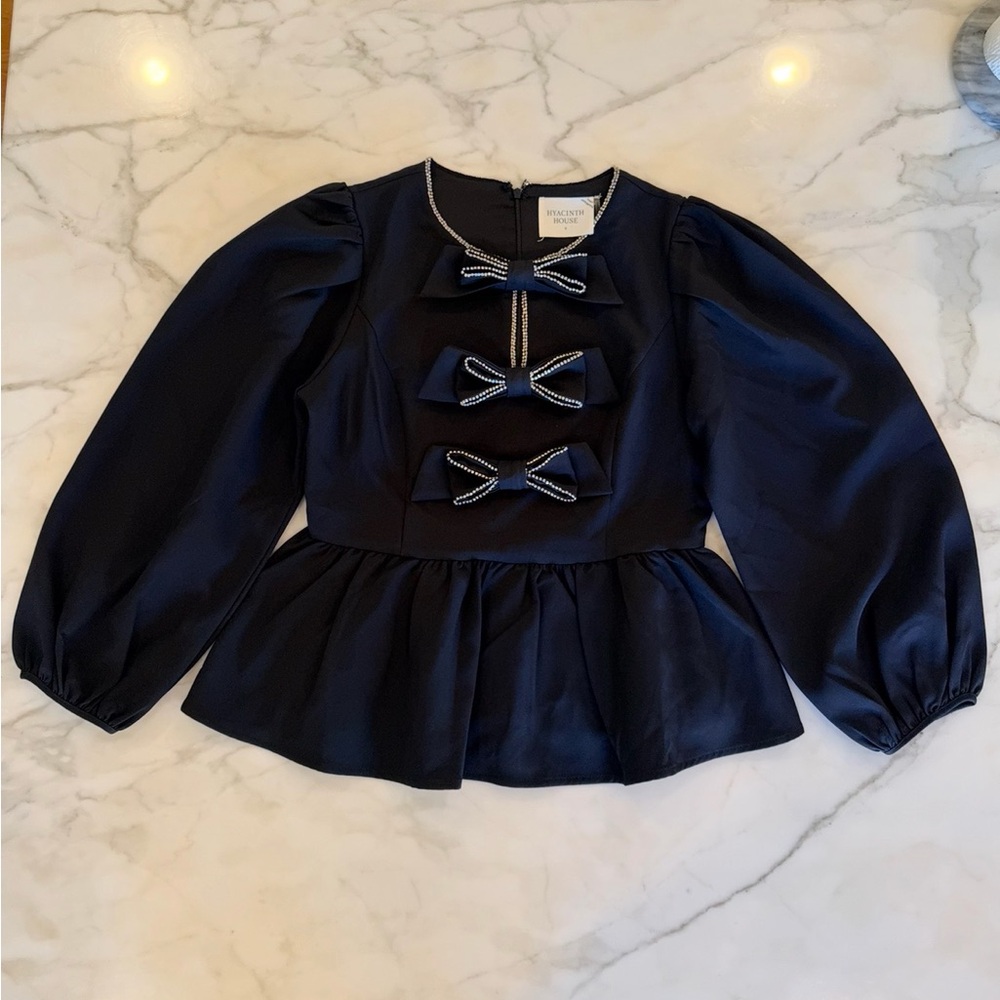 Tuckernuck Hyacinth House Top with Bow Accents NWT